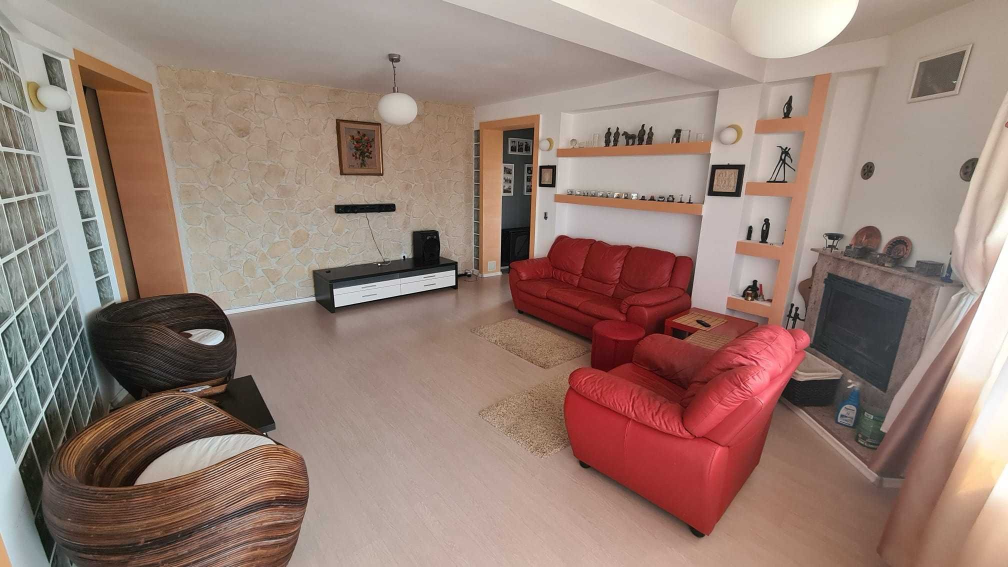 Vand apartament 3 camere