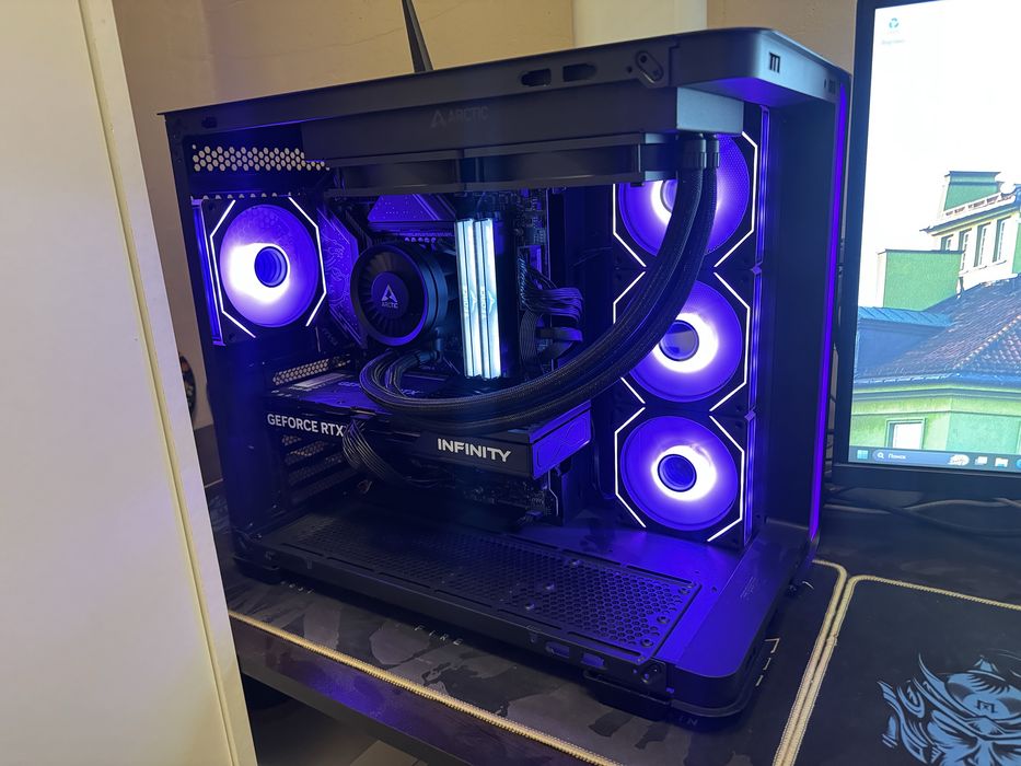 Геймърски Компютър - НОВ/32GB DDR5 RAM/3xSSD/2 TB HDD/Z790/ВОДНО/RTX