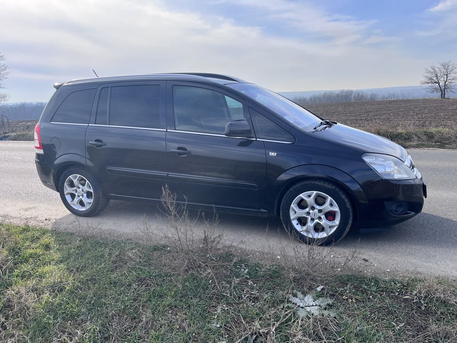 Zafira 1.7-diesel,7 locuri,panoramic,bixenon