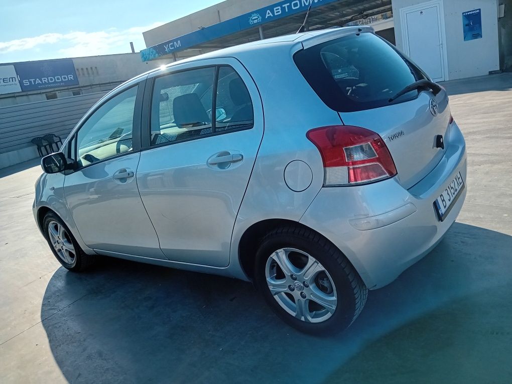 TOYOTA YARIS 1.3VVT-i Климатроник TOP