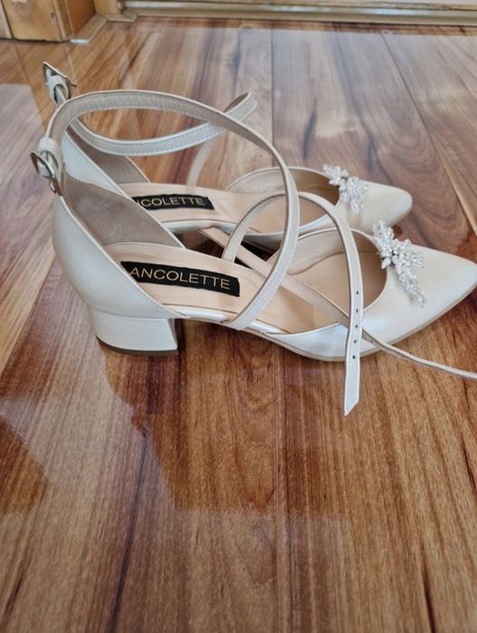 Pantofi de mireasă