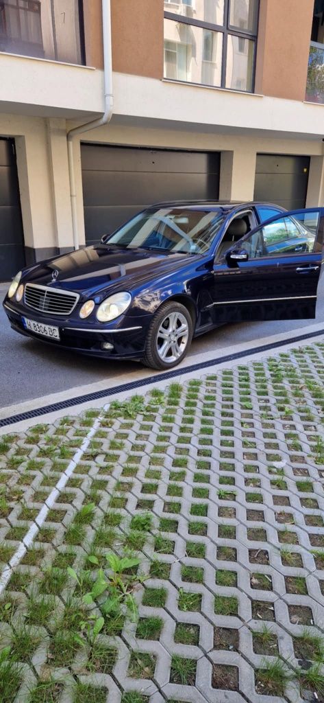 Продава се Мерцедес Е280