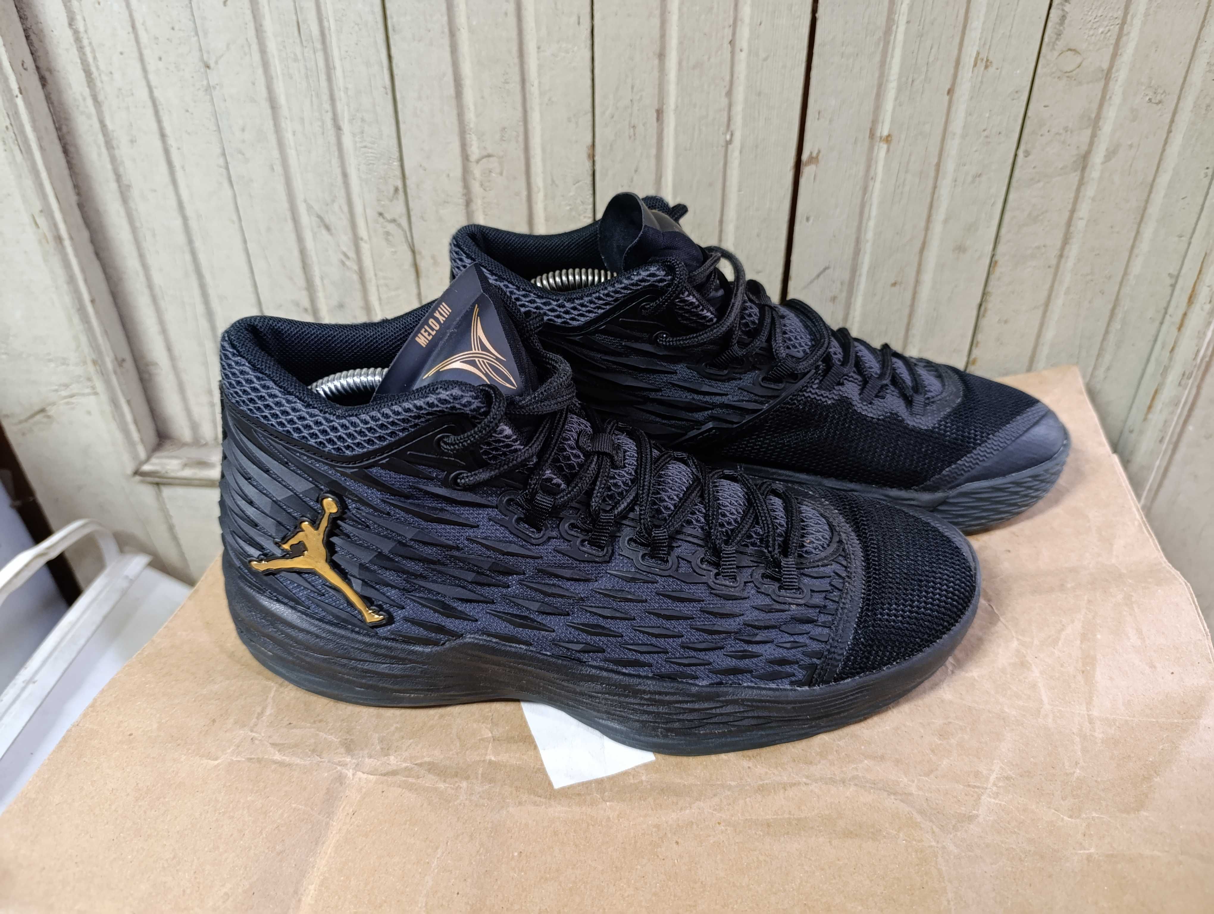 Jordan Melo M13 Black Metallic Gold''оригинални маратонки 43 номер
