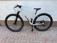 Bicicleta carbon Cube Reaction C:62