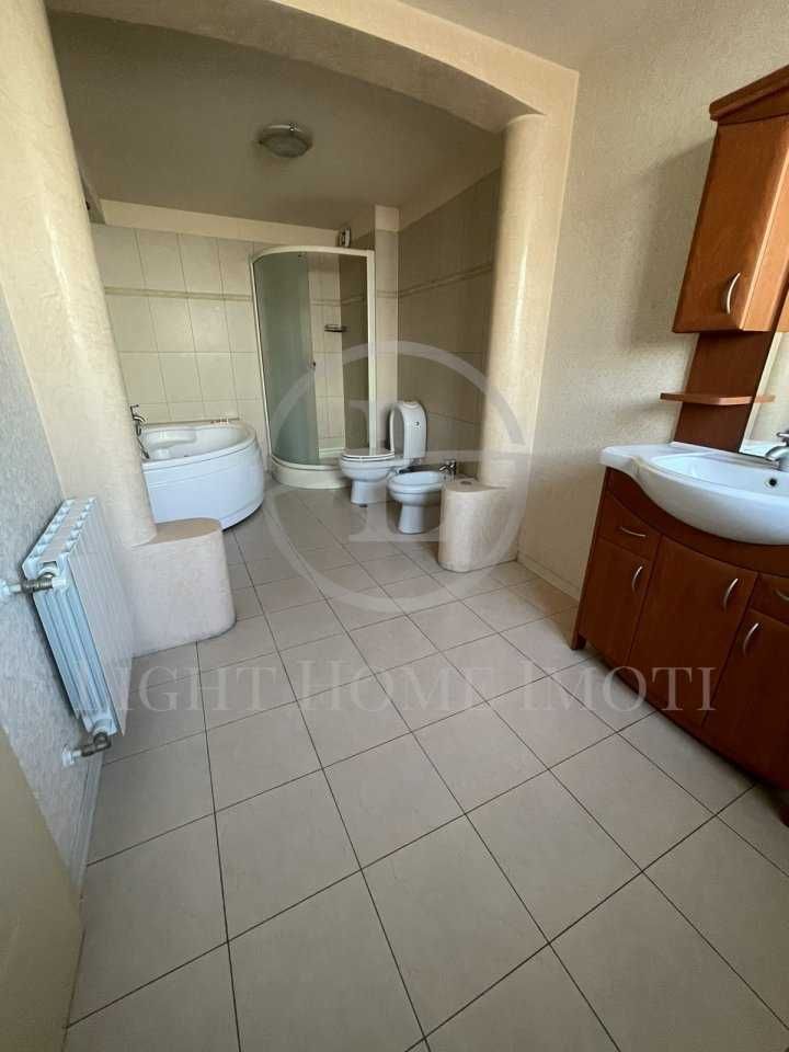 Продава се Къща в Пловдив, Каменица 2 - 582 кв.м за 1202 €/кв.м - Снимка #11
