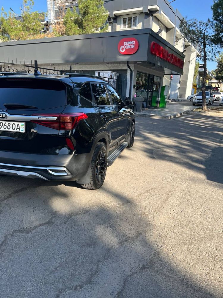 Kia seltos sotiladi