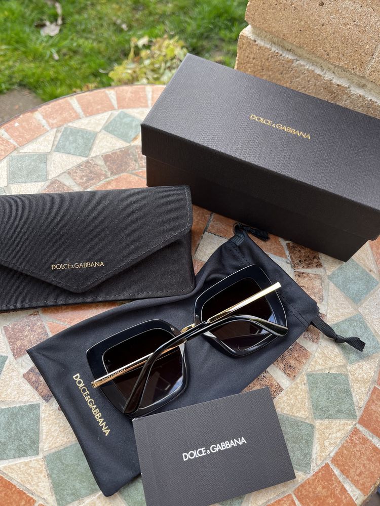 Vând ochelar de soare Dolce &Gabbana dama