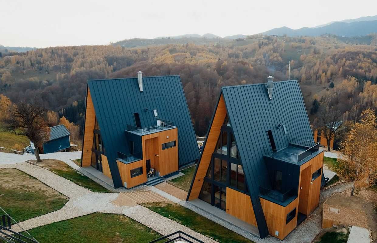 Cabana A Frame si casa din structura de lemn de vanzare