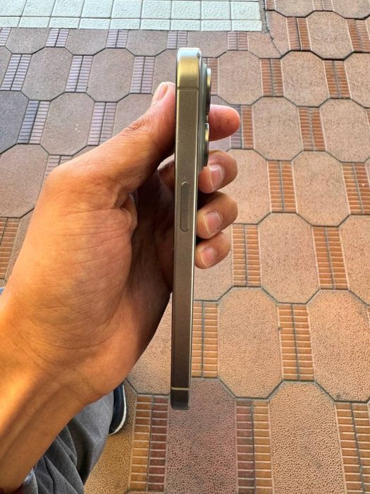 Iphone 15 pro titinum