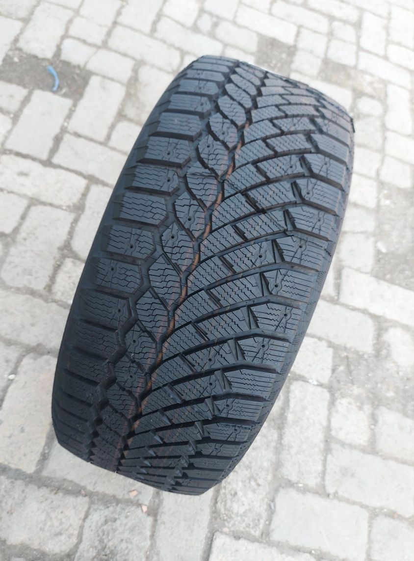 O bucată 245/45 R19 M+S iarnă - una Gislaved Michelin Continental