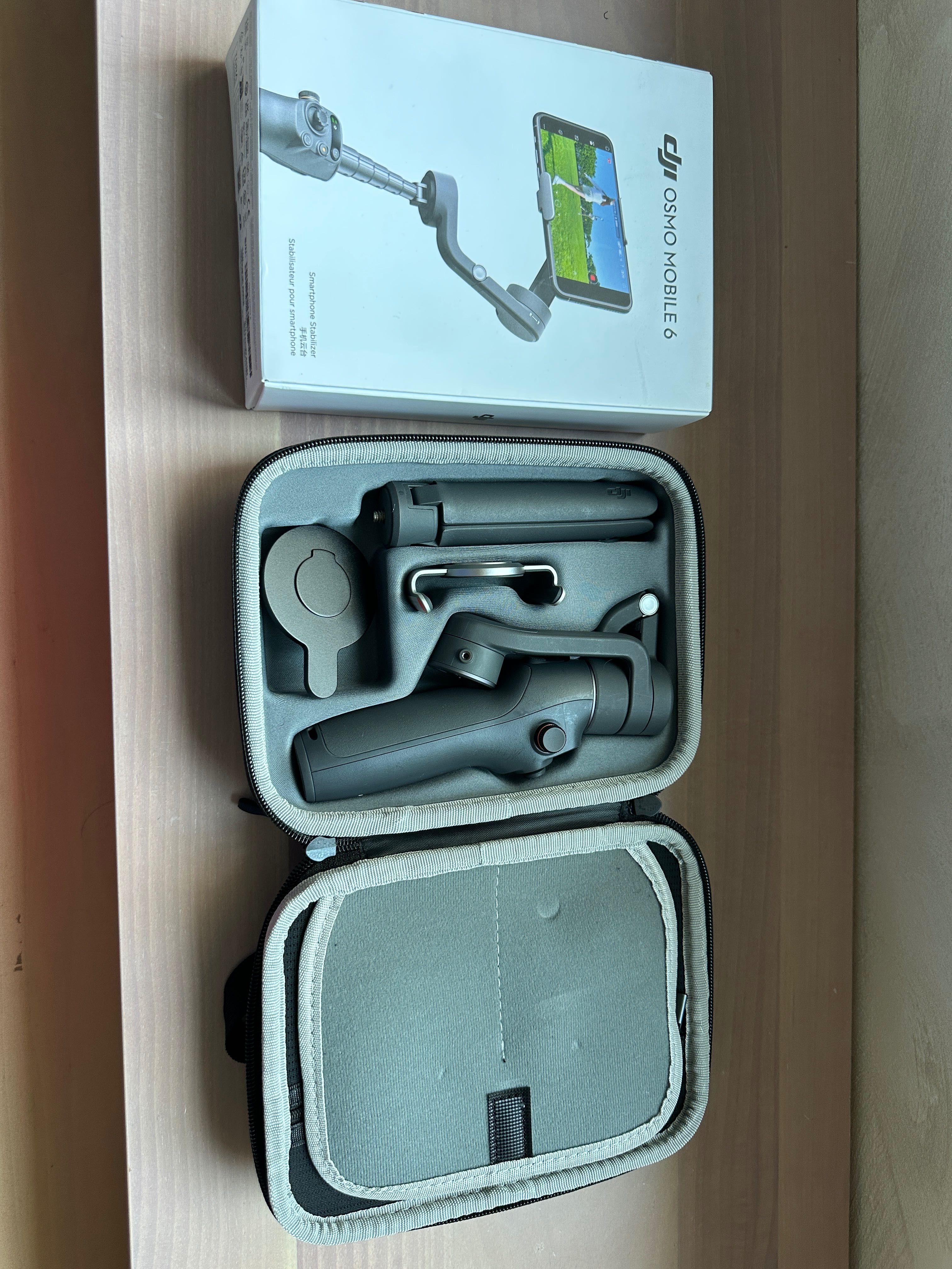 DJI Osmo Mobile 6 + подарък кейс + магнитна стойка за телефон