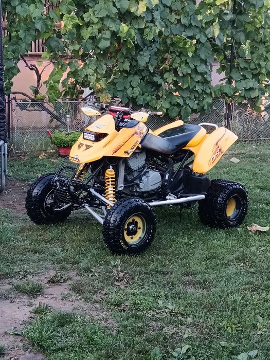 Vând Canam 650 bombardier