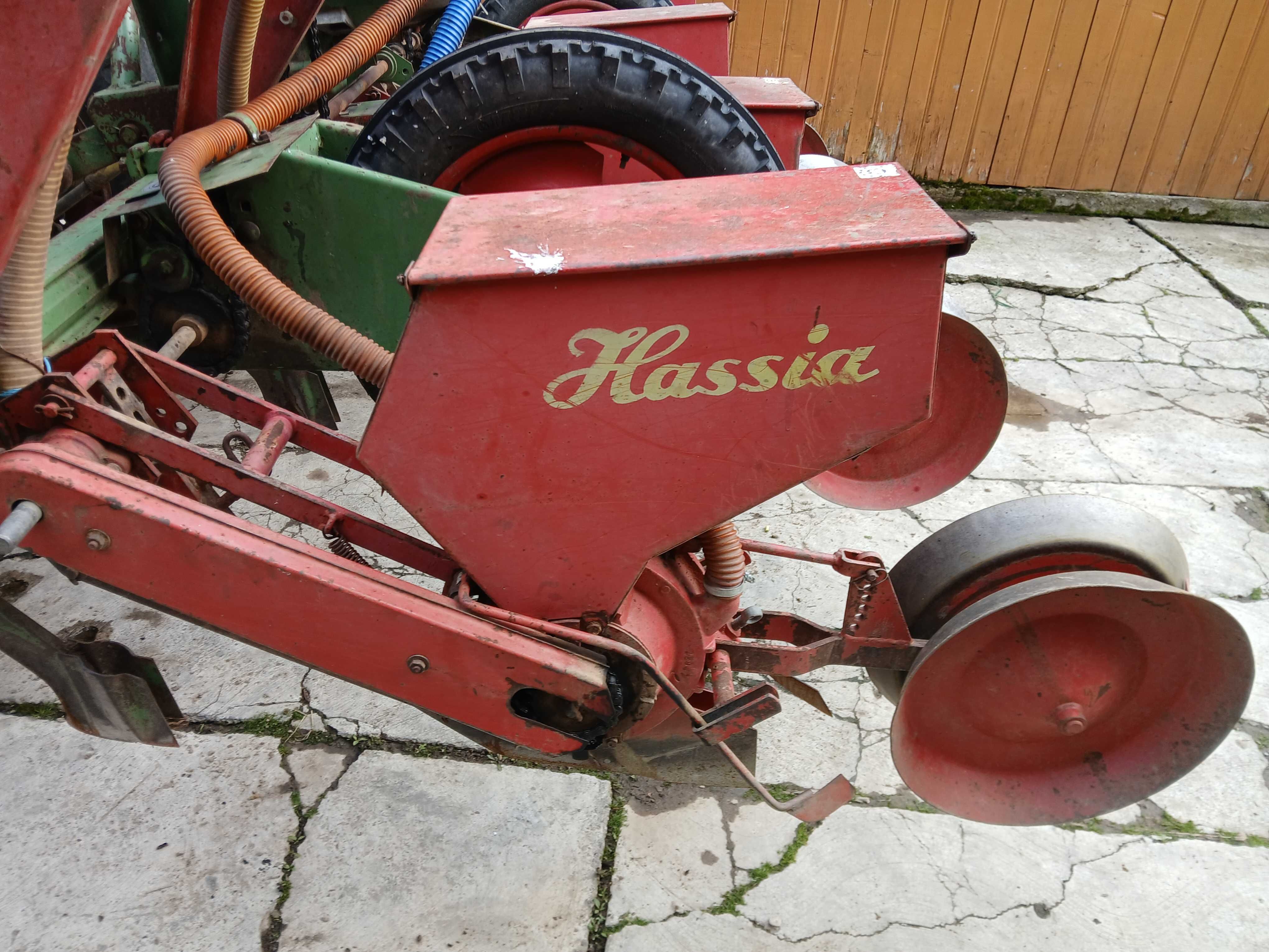 Semanatoare porumb de precizie Hassia