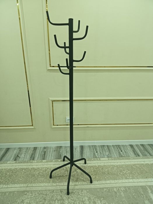 Стойка вешалка продам как новый за 10.000тг.