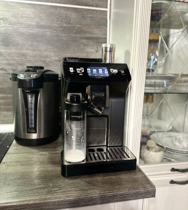 Кофемашина автоматическая De’Longhi ECAM450.86. T ! Отличное качество