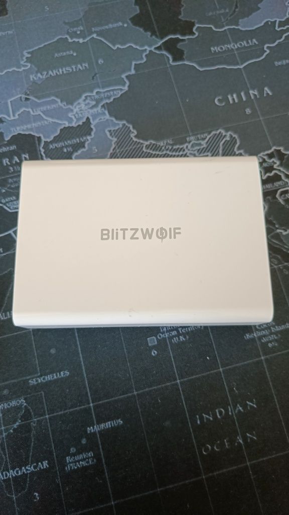 Vând BlitzWolf BW-S15 60W 6 porturi USB Charger Dual QC3.0