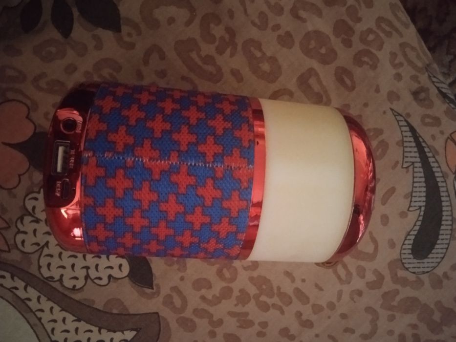 Продам  новую мр3 колонку