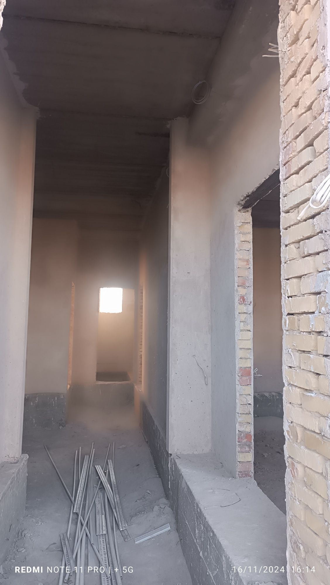 Касмаобод шахарчасида 210кв Уй сотилади