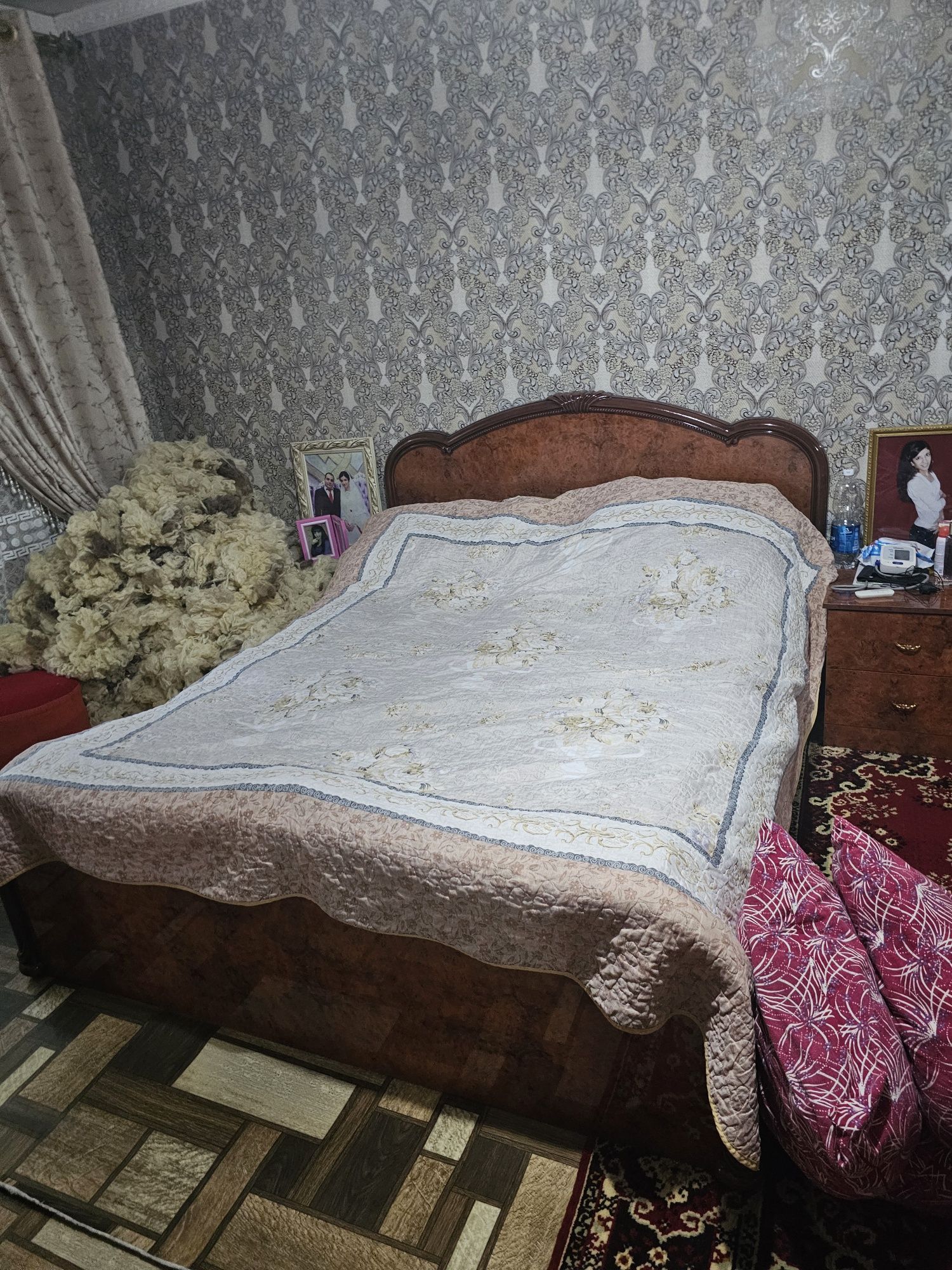 Продаётся кровать 1.60