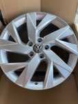 Vând jante originale Volkswagen Tiguan pe 18” noi