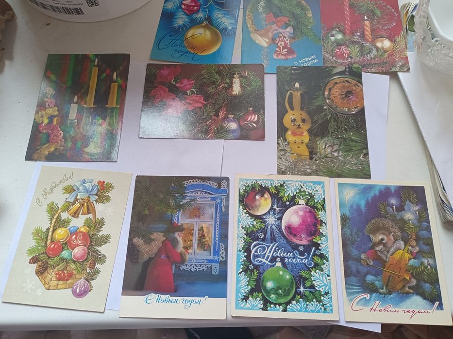 Есть разные ретро открытки. Шикарные!