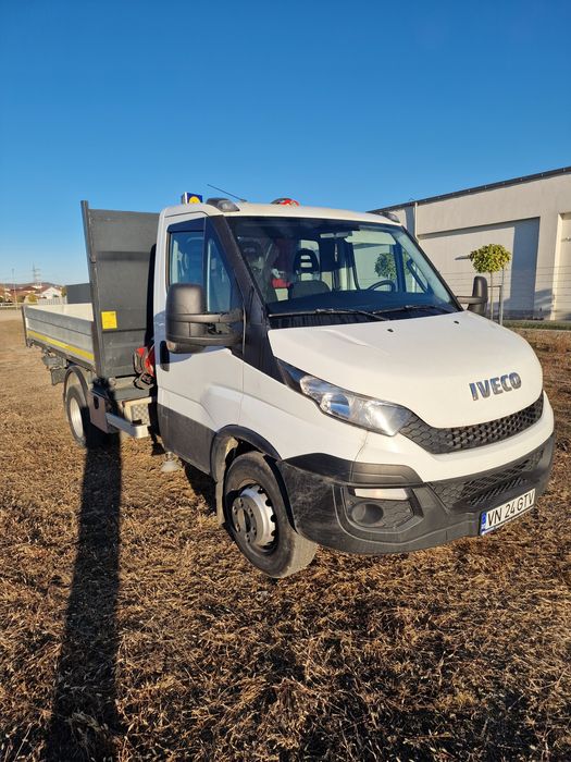 Vând iveco daily basculabil cu macara