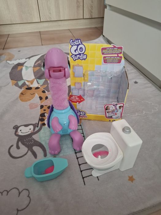 Играчки play-doh и интерактивна костенурка