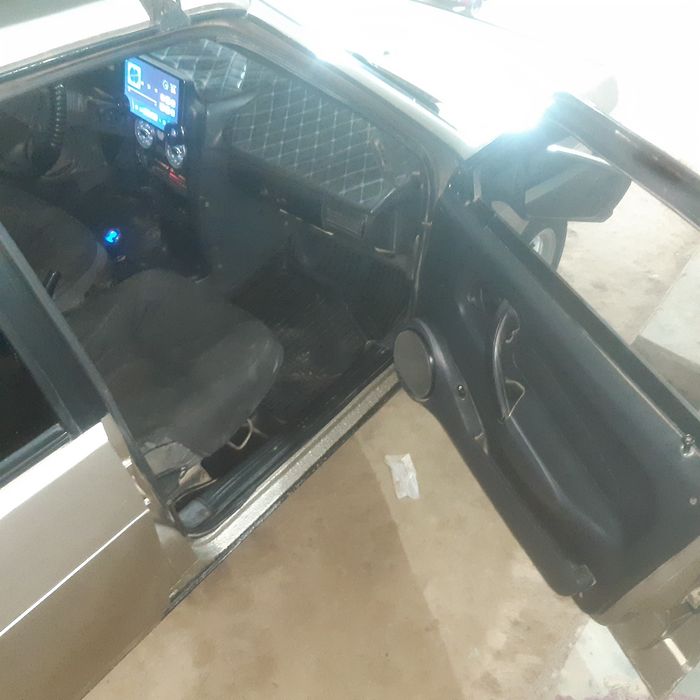 Lada 21099 satiladi