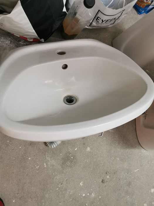 Vand Lavoar Chiuveta cu picior+ vas toaleta+port prosop