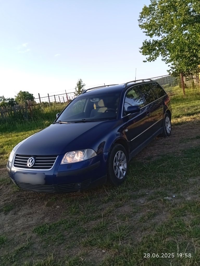 Vând passat b5..