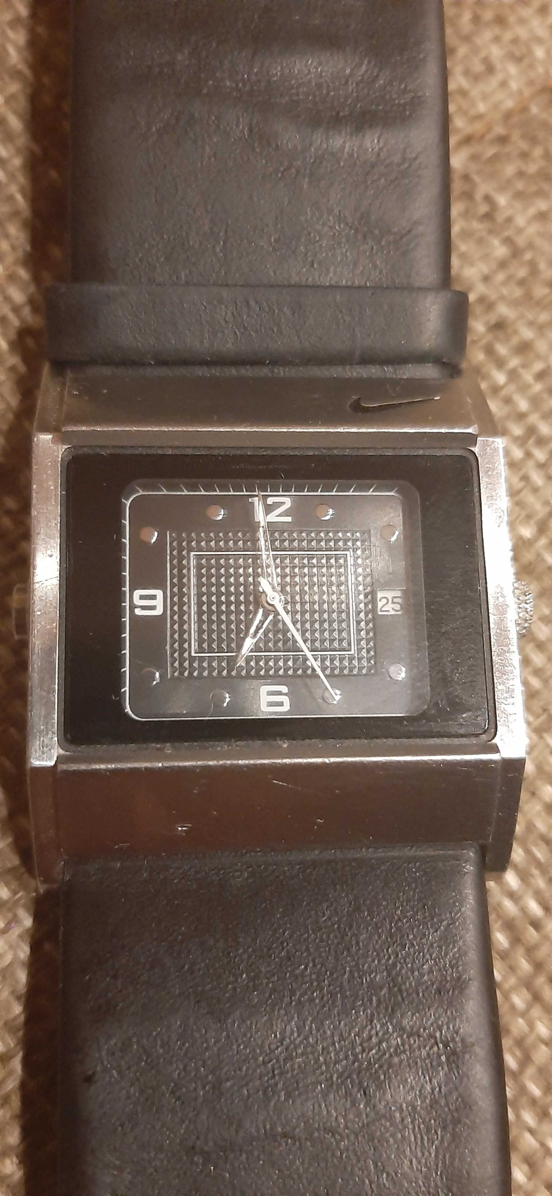часовник Nike Women's Pink Oregon Series Square G Watch WA0051