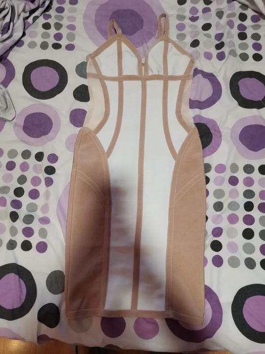 Елегантна бандажна рокля