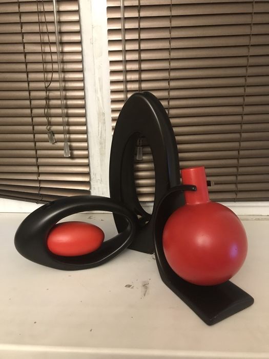 Комплект из трех керамических ваз.