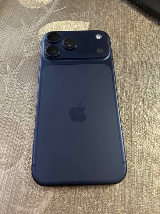 Iphone 17 pro max 256 GB Blue