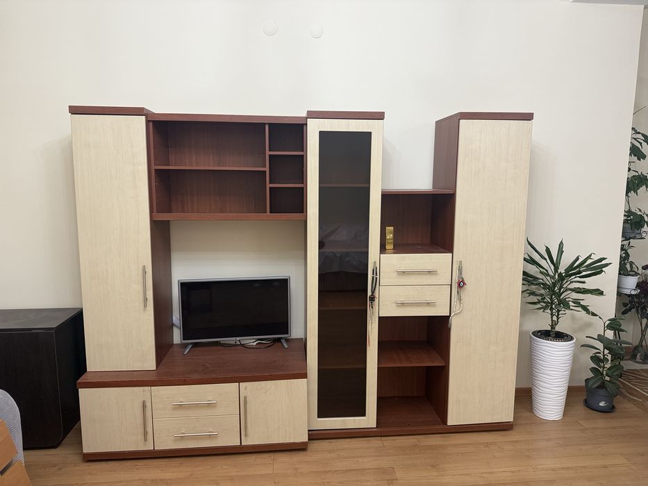 Продам мебель в зал (стенка)