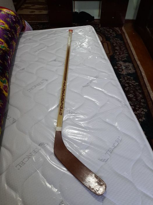 Продам Российский Хоккейный Клюшка