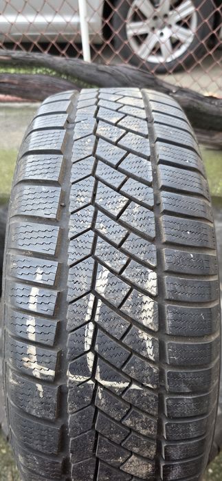 Гуми 4бр 205/60/16 - 1бр  - 69лв