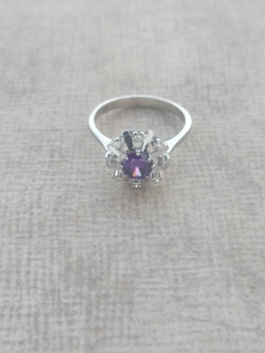 Inel aur alb 14k Ametist și diamante