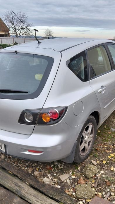 Vând Mazda 3, an 2006