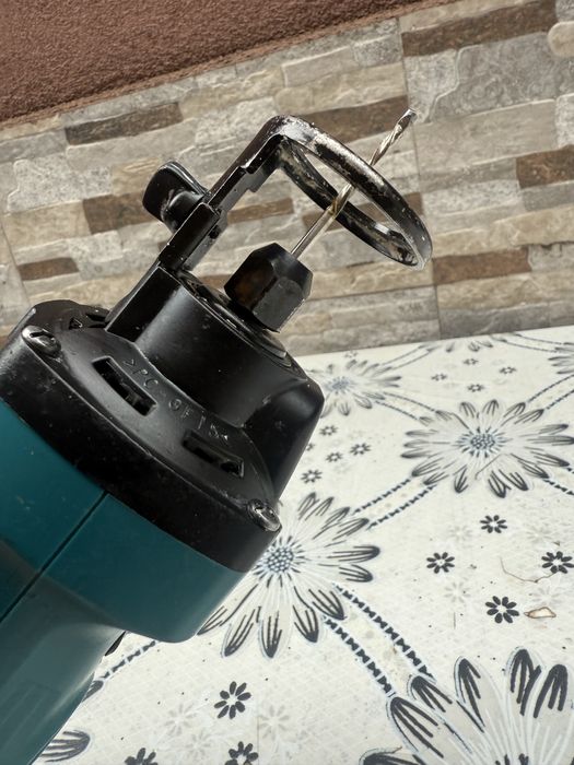 Акумулаторна фреза за гипскартон Makita DCO180Z SOLO /18 V,