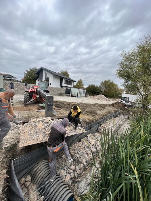 Маниту телескопичен товарач под наем