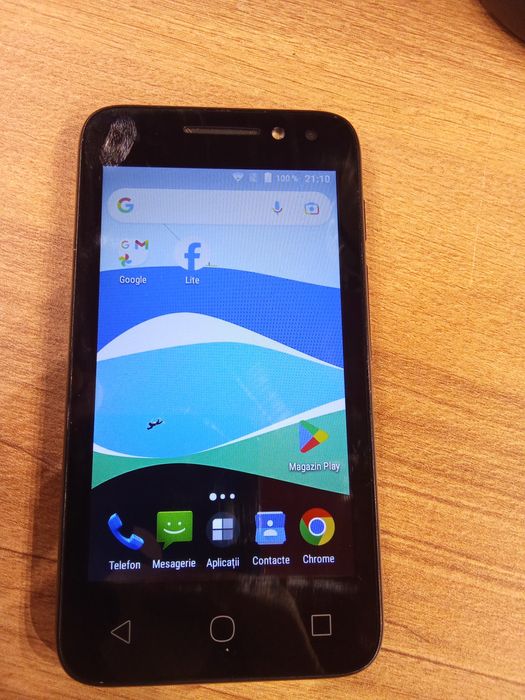 Vând schimb doua telefoane Samsung A40 ecranul puțin crapat