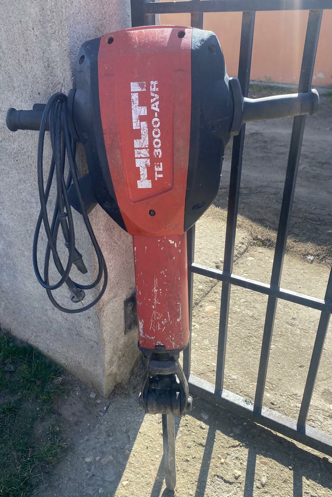 Vand picamer hilti te3000 recent importat.
