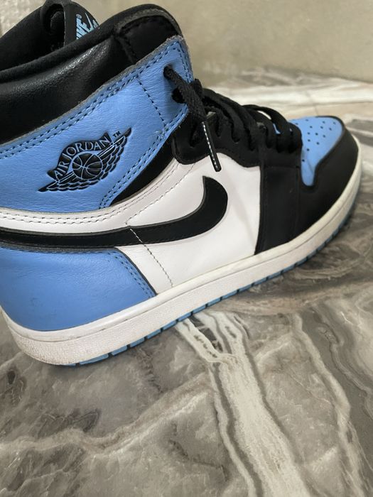 Jordan 1 high UNC toe