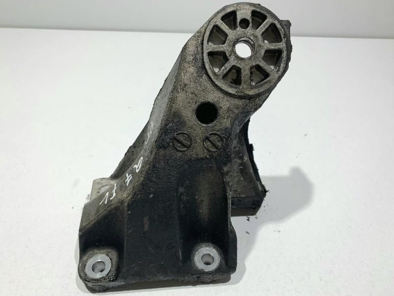 Suport motor dreapta Audi Q7 facelift (2010-2015) [4L] 3.0 tdi CJGA 7L6199308C