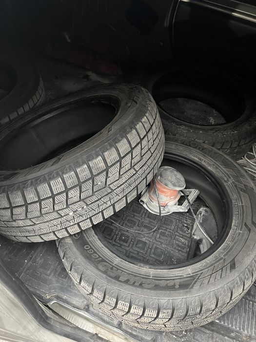 Зимние шины Yokohama идеальном состоянии !