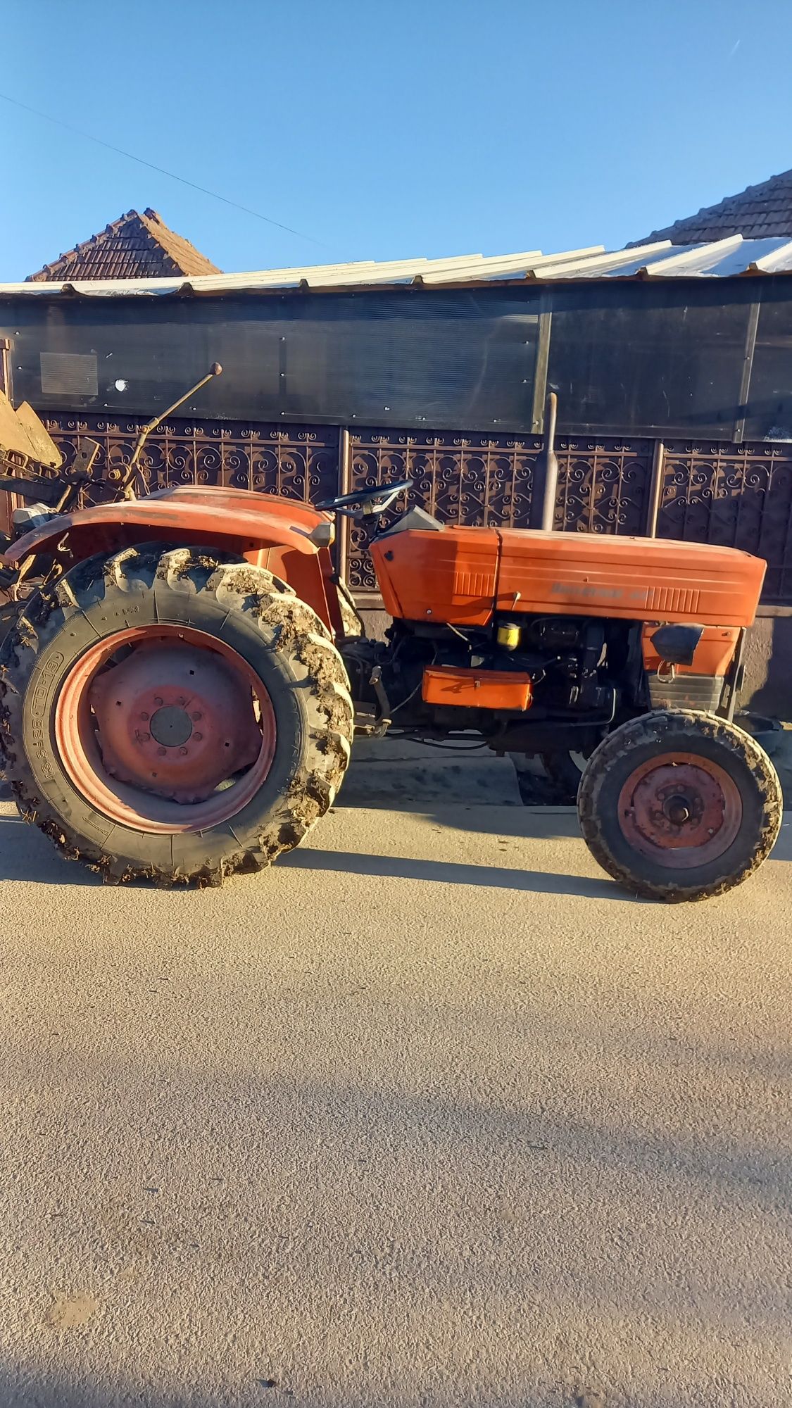 Vind tractor 445 și Accesorii