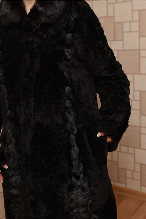 Продам мутоновую шубу