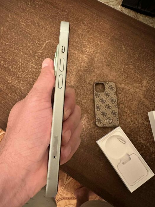 Vand fara schimb Iph 15 128 86 bat joc joculete