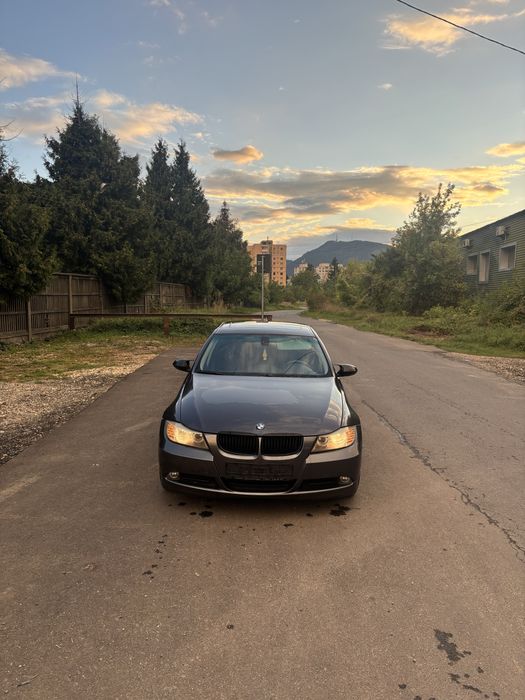 BMW E90 318i – 2.0 benzină, 129 CP, manuală 6 trepte – An 2006